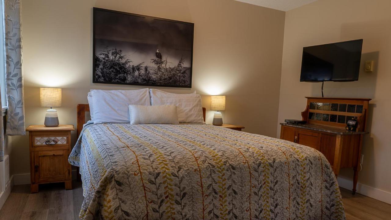 Wild Pacific Guest Suites Ucluelet Eksteriør billede