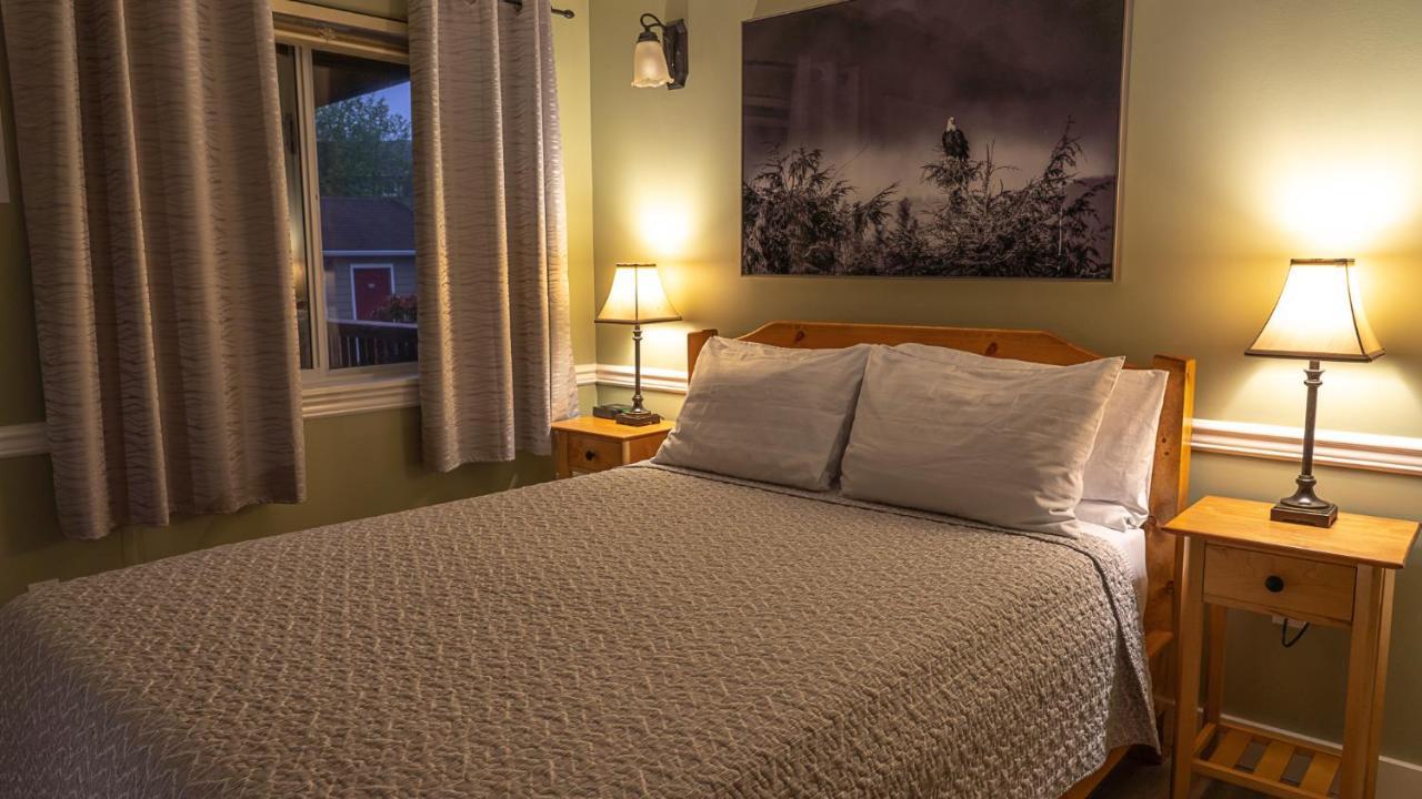 Wild Pacific Guest Suites Ucluelet Eksteriør billede