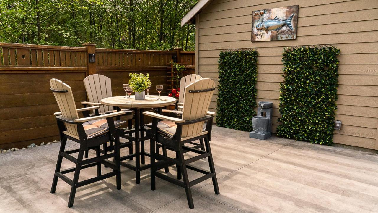 Wild Pacific Guest Suites Ucluelet Eksteriør billede